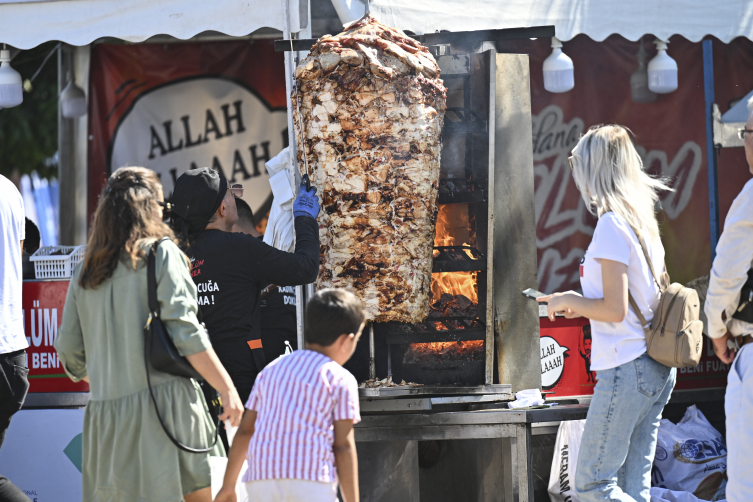 Uluslararası Adana Lezzet Festivali sürüyor